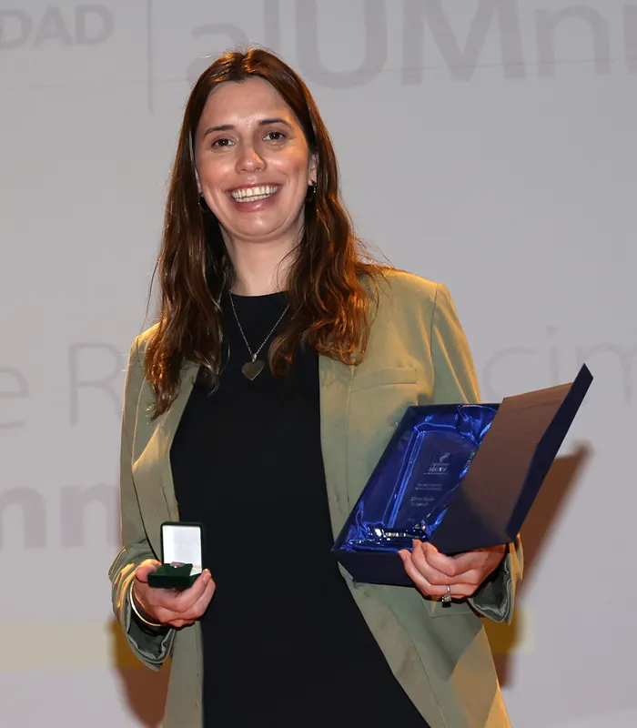 Elvira Tagle Schmidt